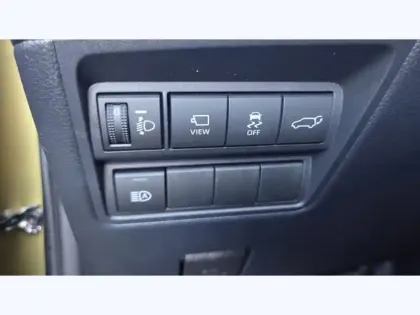 Photo 15 Toyota Yaris Hybride 116h Premiere AWD