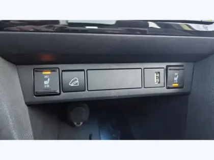 Photo 12 Toyota Yaris Hybride 116h Premiere AWD