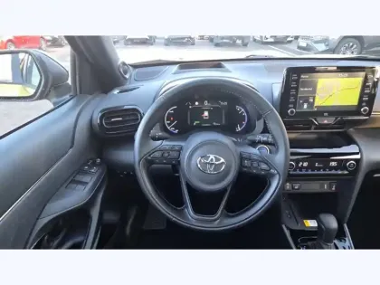 Photo 18 Toyota Yaris Hybride 116h Premiere AWD