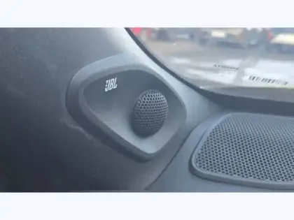 Photo 17 Toyota Yaris Hybride 116h Premiere AWD