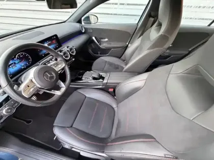 Photo 8 Mercedes Classe A 180 AMG Line