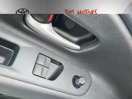 Photo 16 Toyota Aygo 1.0 VVT-i 72 Undercover - S-CVT