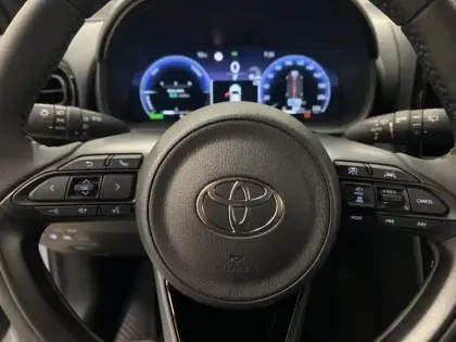 Photo 11 Toyota Yaris Hybride 130H 2WD TRAIL PACK TECH MY25 C