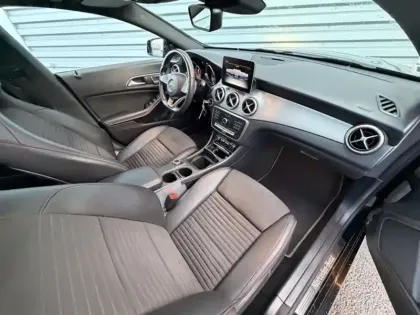 Photo 10 Mercedes CLA 220 d SB Fascination