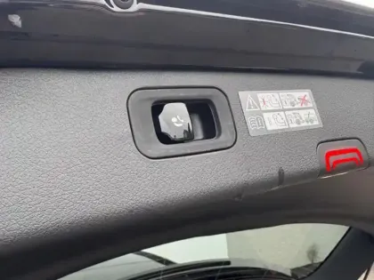 Photo 13 Mercedes Classe C 300 e Hybrid EQ AMG Line +