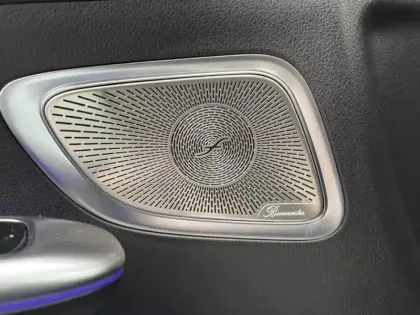 Photo 16 Mercedes Classe C 300 e Hybrid EQ AMG Line +