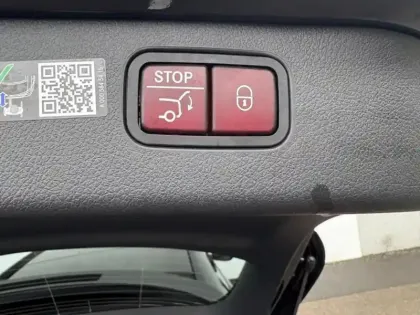 Photo 14 Mercedes Classe C 300 e Hybrid EQ AMG Line +