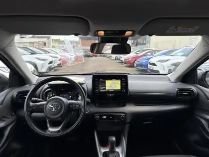 Photo 11 Toyota Yaris Hybride 116h Design