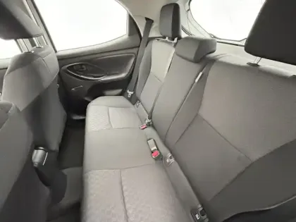 Photo 17 Toyota Yaris Hybride 116h Dynamic