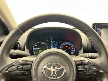 Photo 19 Toyota Yaris Hybride 116h Dynamic
