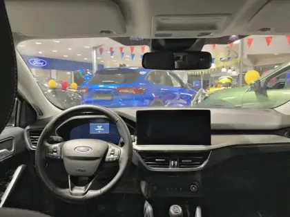 Photo 22 Ford Focus Gén. IV Ph2 Titanium X Business 5