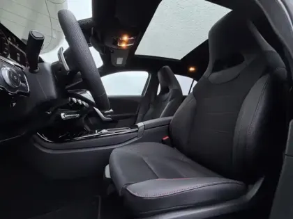 Photo 66 Mercedes Classe A 180 AMG Line