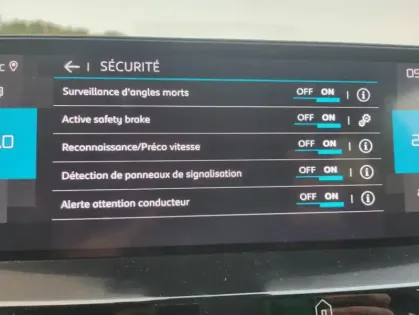 Photo 36 Citroën C4 III BlueHDi 130 S&S EAT8 Shine