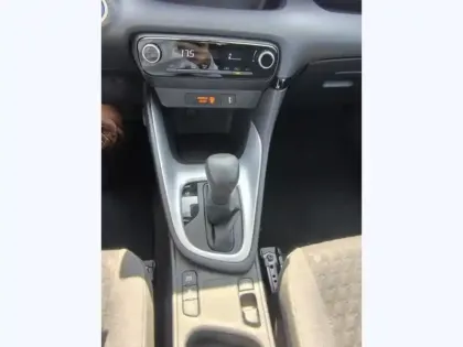 Photo 14 Toyota Yaris Hybride 116h Dynamic