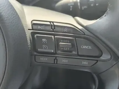 Photo 12 Toyota Yaris Hybride 116h Dynamic