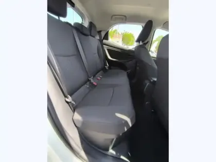 Photo 11 Toyota Yaris Hybride 116h Dynamic