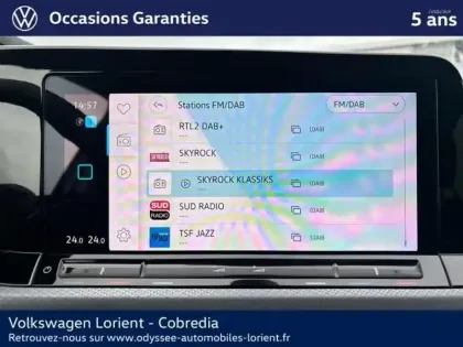 Photo 10 Volkswagen Golf  1.5 eTSI OPF 130ch Active DSG7