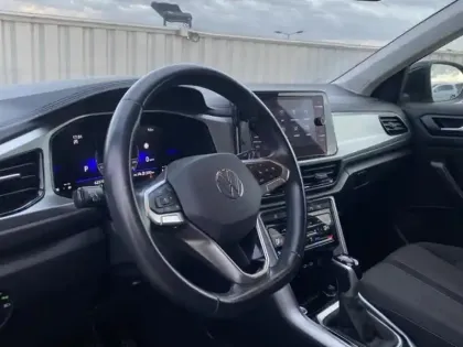 Photo 14 Volkswagen T-roc  1.5 TSI Evo2 150ch VW Edition DSG7