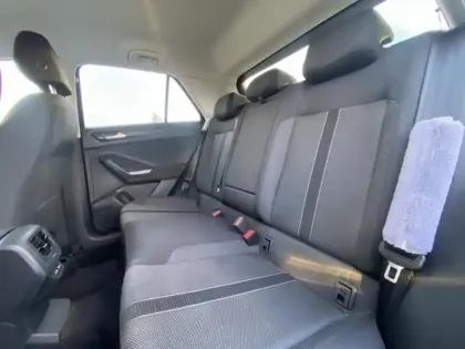 Photo 13 Volkswagen T-roc  1.5 TSI Evo2 150ch VW Edition DSG7