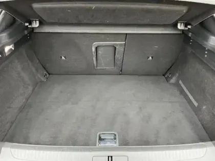 Photo 12 DS DS 4  E-TENSE 225ch Cross Trocadero