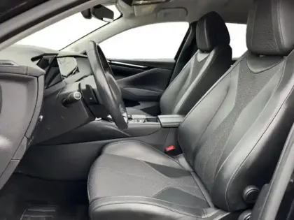 Photo 10 DS DS 4  E-TENSE 225ch Cross Trocadero