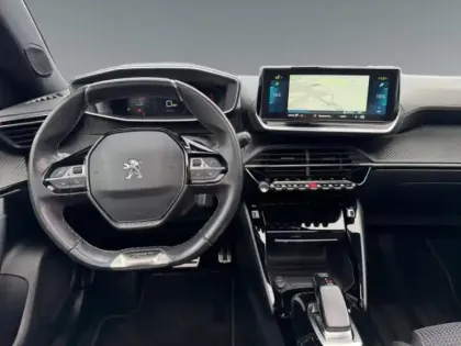 Photo 10 Peugeot 2008  e- 136ch GT