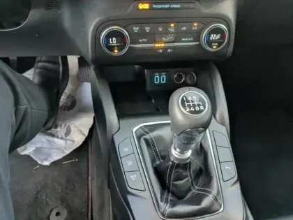 Photo 6 Ford Focus  Active 1.0 Flexifuel 125ch mHEV