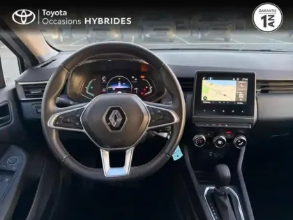 Photo 7 Renault Clio  1.6 E-Tech hybride 145ch Equilibre