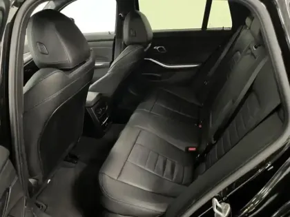 Photo 10 BMW Serie 3 Série 3 Touring 320dA xDrive 190ch M Sport