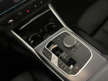 Photo 11 BMW Serie 3 Série 3 Touring 330eA xDrive 292ch M Sport