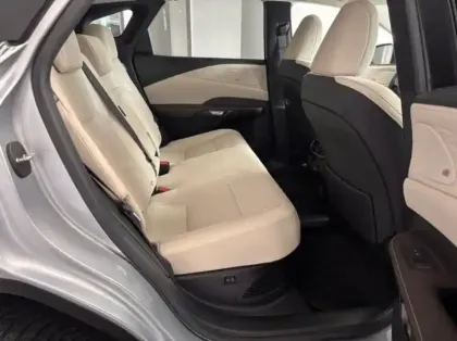 Photo 8 Lexus RX  450h+ Executive 4WD