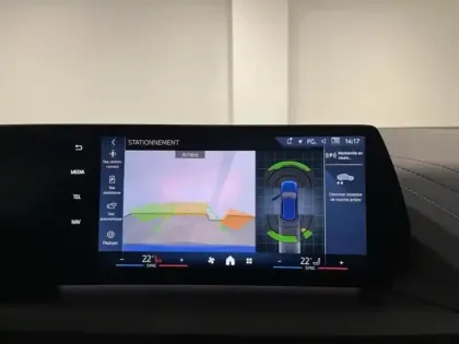 Photo 12 BMW Serie 1 Série 1 120A 170ch M Sport DKG7