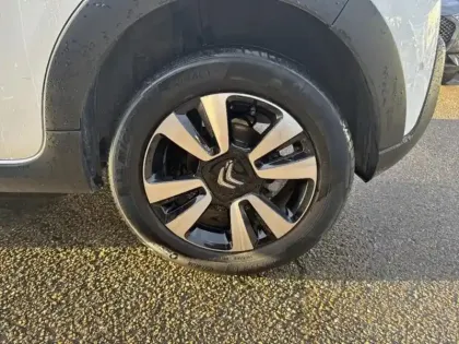 Photo 10 Citroën C3  1.2 PureTech 110ch S&S Shine 120-123g