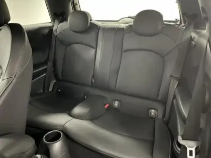 Photo 16 Mini Mini  Cooper 136ch  Edition Camden BVA7