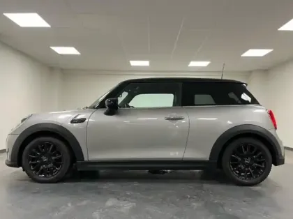 Photo 5 Mini Mini  Cooper 136ch  Edition Camden BVA7