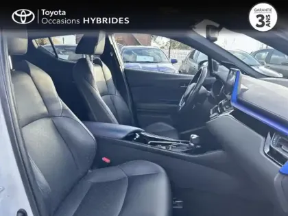 Photo 12 Toyota C-HR  122h Graphic 2WD E-CVT RC18