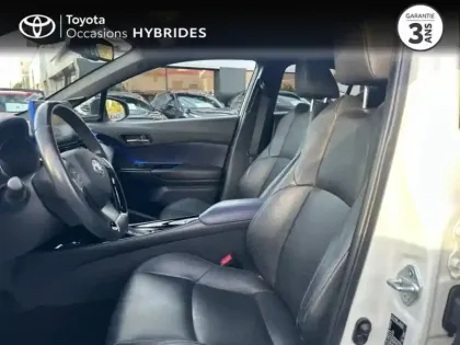 Photo 10 Toyota C-HR  122h Graphic 2WD E-CVT RC18