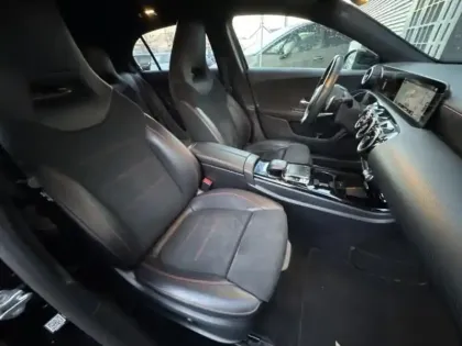 Photo 6 Mercedes Classe A  250 224ch 4Matic AMG Line 7G-DCT