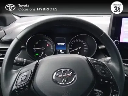 Photo 12 Toyota C-HR  1.8 Hybride 122ch Design Ultimate E-CVT