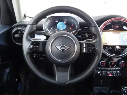 Photo 7 Mini Mini  5 Portes Cooper 136ch Edition Premium Plus BVA7