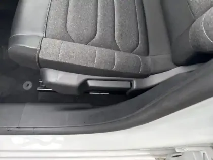 Photo 12 Citroën C3  1.2 PureTech 110ch S&S Shine 120-123g