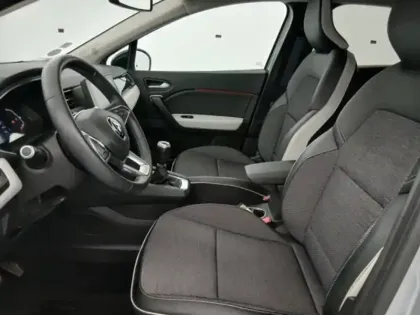 Photo 6 Renault Captur  1.3 TCe 140ch FAP Intens -21