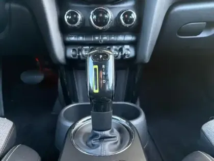 Photo 10 Mini Mini  Cooper SE 184ch Edition Greenwich BVA