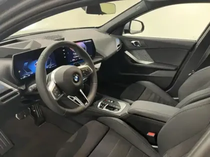 Photo 6 BMW Serie 1 Série 1 120A 170ch M Sport DKG7