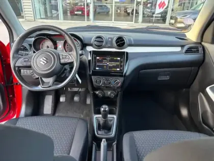 Photo 10 Suzuki Swift  1.2 Dualjet Hybrid 83ch Privilège