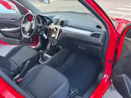 Photo 11 Suzuki Swift  1.2 Dualjet Hybrid 83ch Privilège