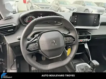 Photo 7 Peugeot 208  1.2 PureTech 100ch S&S Style