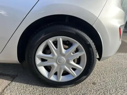 Photo 8 Ford Fiesta  1.5 TDCi 85ch Stop&Start Business Nav 5p Euro6.2