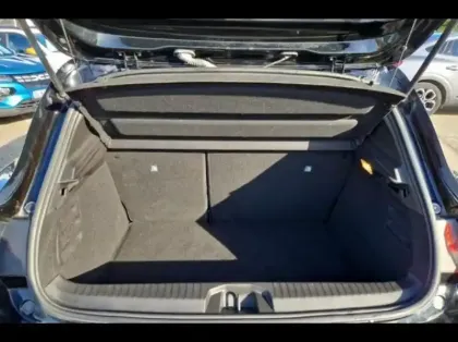 Photo 11 Renault Clio  1.6 E-Tech hybride 140ch Limited -21N