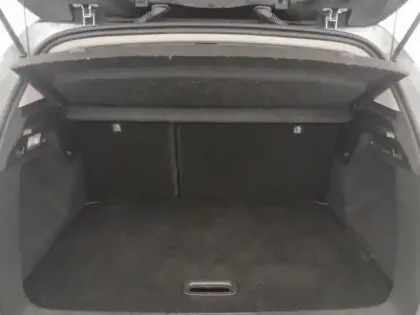 Photo 12 Renault Captur  1.6 E-Tech hybride 145ch Intens -21